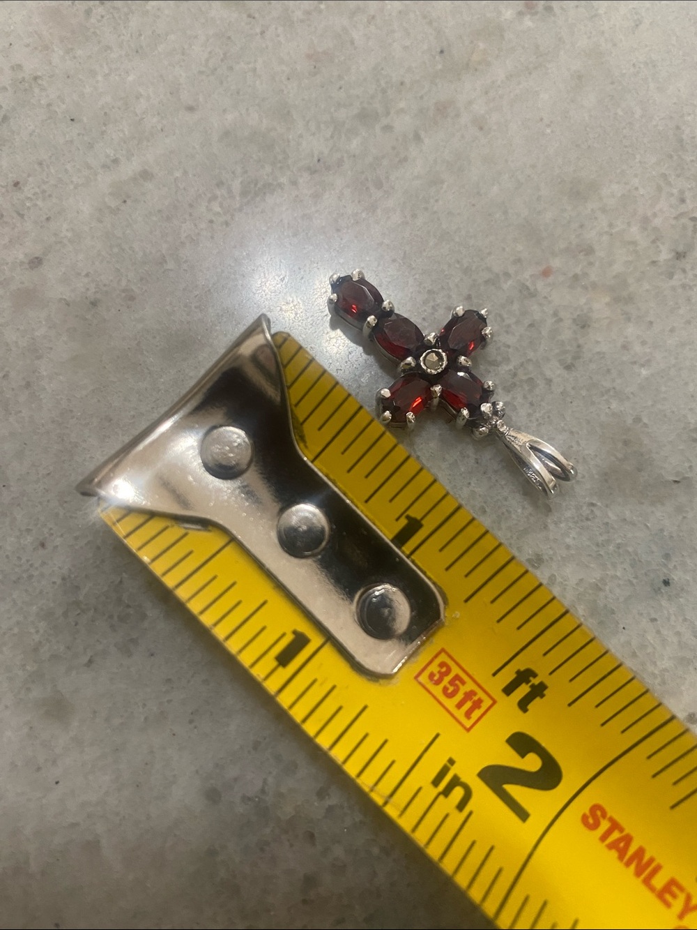 925 Silver Faceted Garnet Cross Pendant stamped - Picture 6 of 6